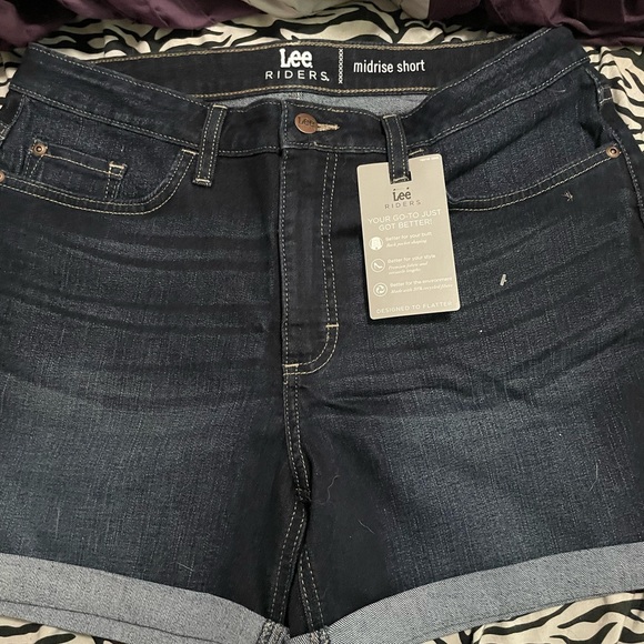 New never worn - Picture 2 of 3